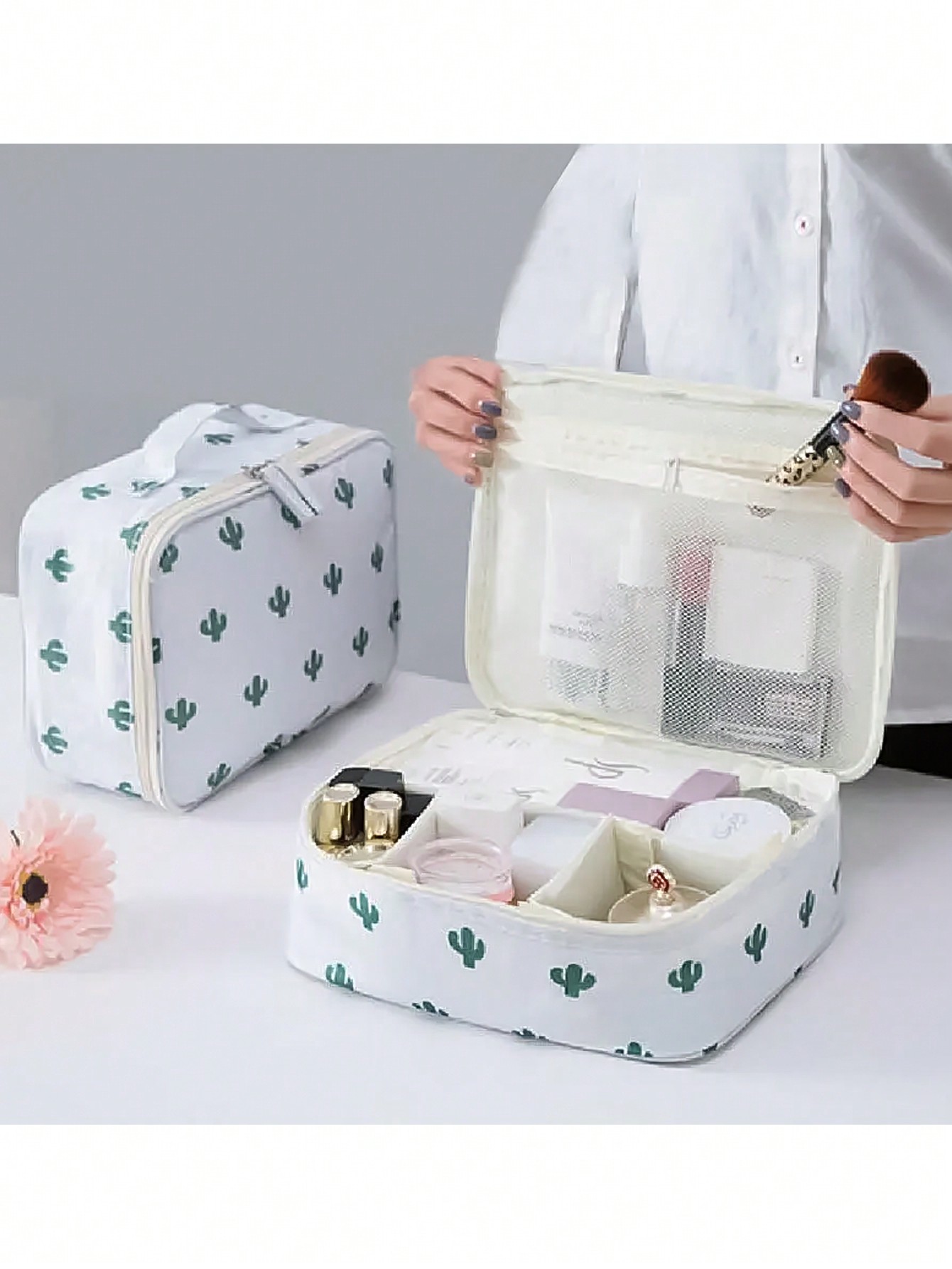 1 Pcs Cactus Print Waterproof  - Beauty Makeup Bag 评论和价格